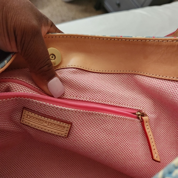 Vintage Dooney & Bourke Shoulder Bag - Picture 4 of 7